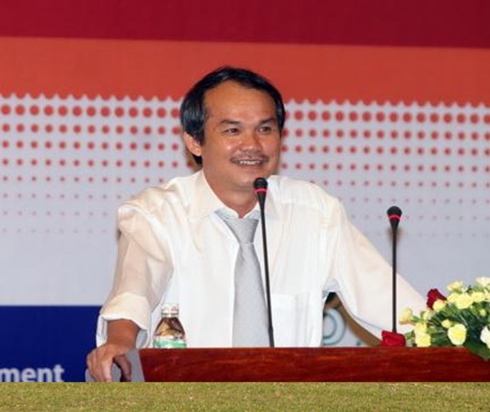 Mắc nợ 32 ngàn tỉ, "sức khỏe" của bầu Đức có đáng lo? mac no 32 ngan ti suc khoe cua bau duc co dang lo