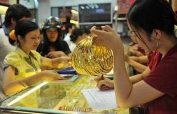 Giá vàng hôm nay 12/6: Đồng USD tăng mạnh, giá vàng giảm