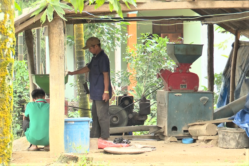 quang ngai lang bung doi thay tu khi co dien