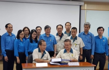 Ký kết biên bản ghi nhớ thực hiện Chương trình 75 ngàn sáng kiến vượt khó, phát triển