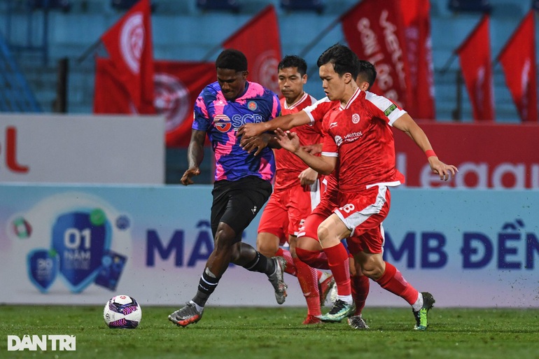 Hoàng Đức không ghi bàn, CLB Viettel vẫn dẫn đầu V-League 2022 - 1