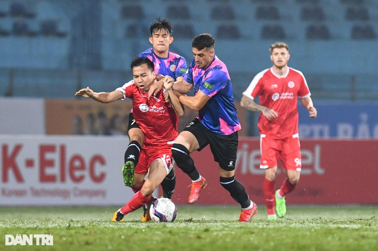 Hoàng Đức không ghi bàn, CLB Viettel vẫn dẫn đầu V-League 2022 - 2