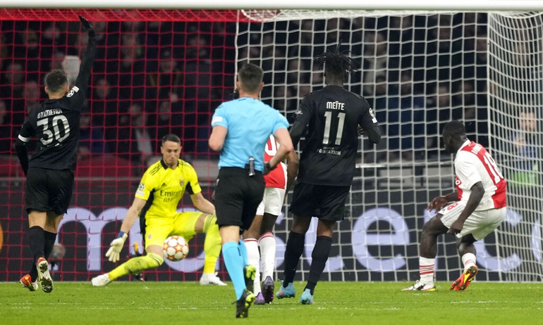 Đánh bại Ajax, Benfica tiến vào tứ kết Champions League - 1