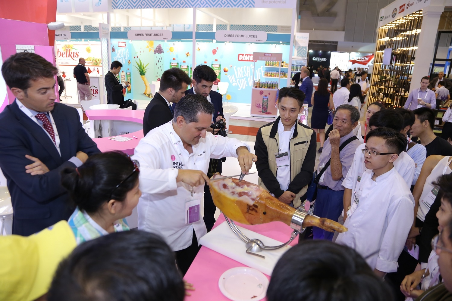630 đơn vị triển lãm đồng hành triển lãm Food & Hotel Vietnam 2019