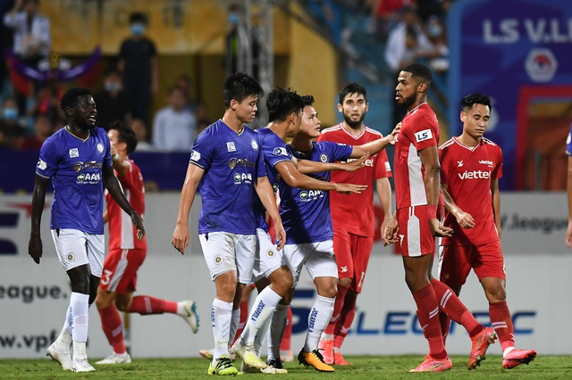 CLB Hà Nội 0-1 CLB Viettel: Trọng Hoàng ghi bàn, Quang Hải kém duyên - 14