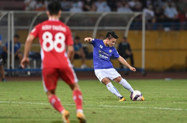 CLB Hà Nội 0-1 CLB Viettel: Trọng Hoàng ghi bàn, Quang Hải kém duyên - 1