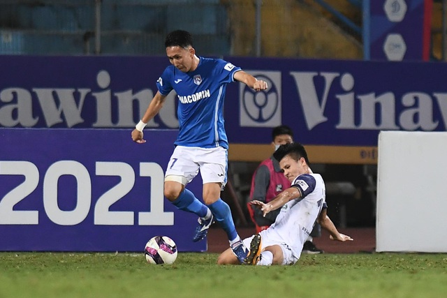 CLB Hà Nội 4-0 Than Quảng Ninh: Quang Hải rực sáng - 12