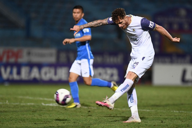 CLB Hà Nội 4-0 Than Quảng Ninh: Quang Hải rực sáng - 9