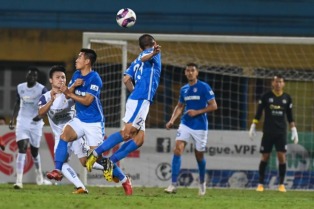 CLB Hà Nội 4-0 Than Quảng Ninh: Quang Hải rực sáng - 5