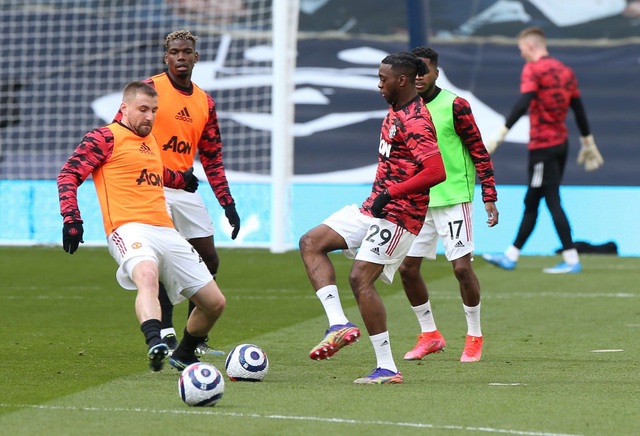 Tottenham 1-3 Man Utd: Màn lội ngược dòng phục hận tuyệt vời - 22