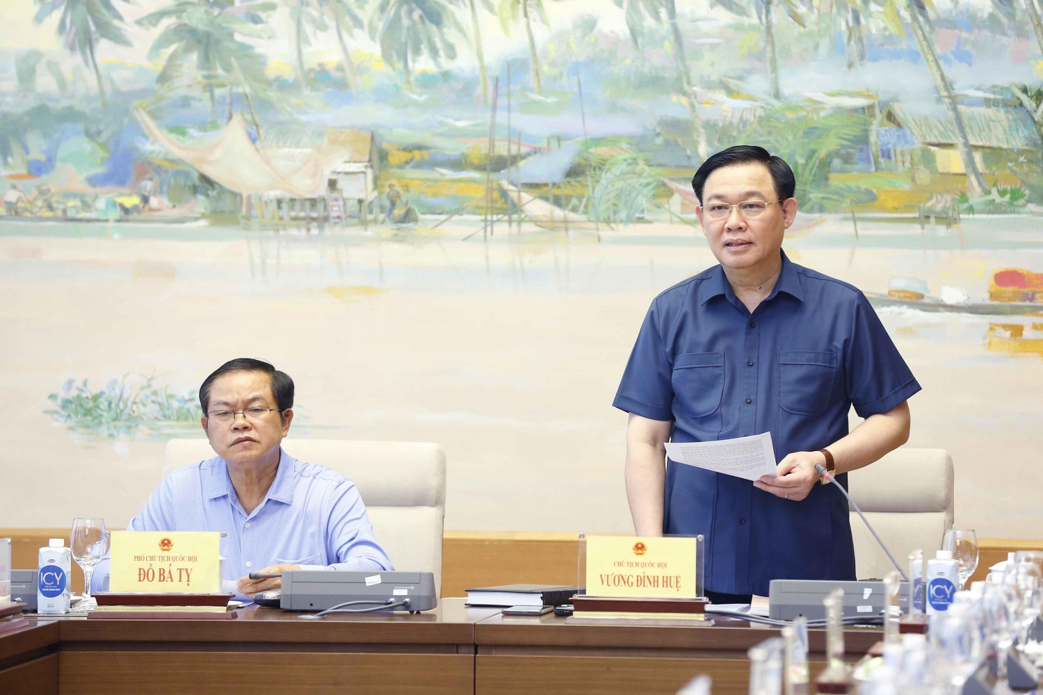 Chủ tịch Quốc hội Vương Đình Huệ làm việc với Ủy ban Quốc phòng và An ninh