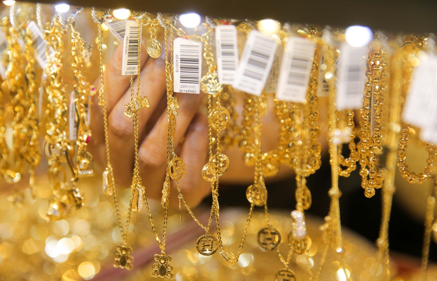 Giá vàng hôm nay 20/4 lao dốc