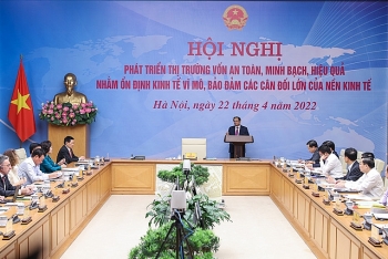 Thủ tướng: Xử lý nghiêm các sai phạm để bảo vệ các nhà đầu tư, doanh nghiệp chân chính