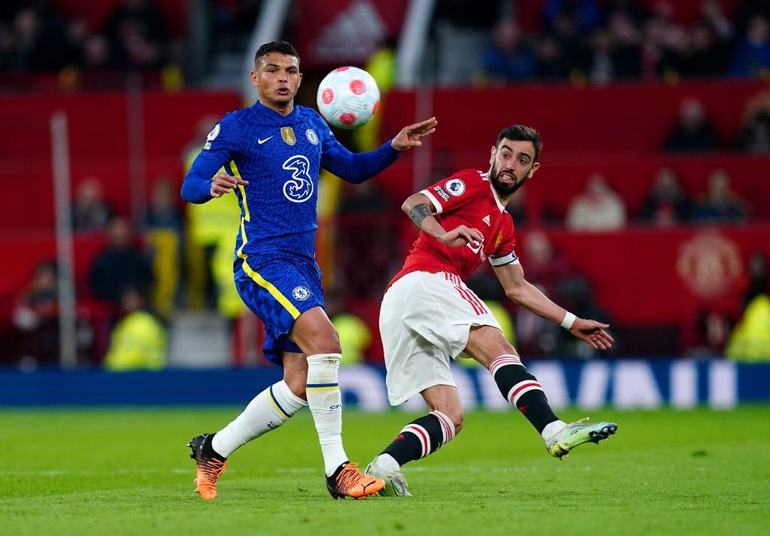 Ronaldo lần đầu ghi bàn vào lưới Chelsea, giúp Man Utd thoát thua - 1