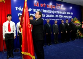 Trung tâm Điều độ hệ thống điện Quốc gia đón nhận Huân chương Lao động hạng Nhất