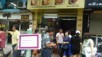 Quán bún chả "bội thực" khách vì được Tổng thống Obama đến ăn