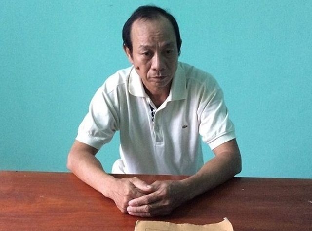 Gã đàn ông cuồng ghen đâm chết người chở vợ đi nhờ xe