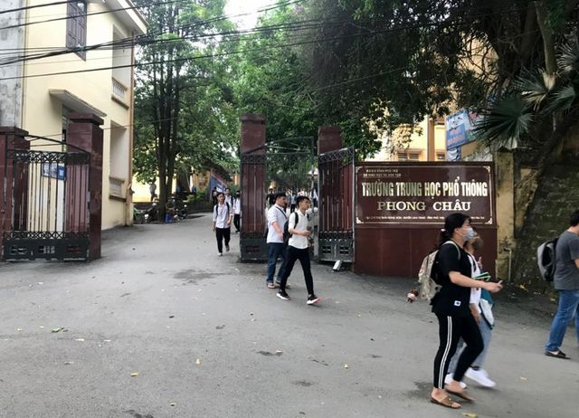 Mẹ nam sinh bị đồn 