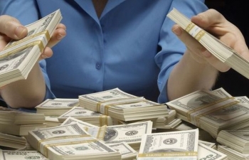 Mua tờ vé số còn sót lại, người đàn ông bất ngờ trúng hơn 23 tỷ đồng