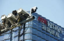 mot loat nha mang au a dung dat hang dien thoai moi cua huawei