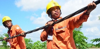 Nắng nóng diện rộng, EVN khuyến cáo sử dụng điện an toàn và tiết kiệm