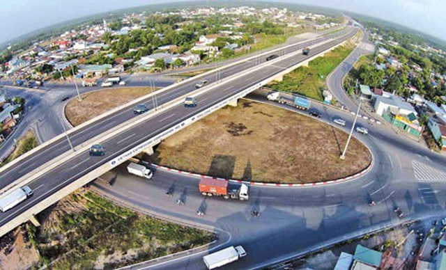 “Bác” chuyển đổi hình thức đầu tư toàn bộ 8 dự án cao tốc Bắc - Nam