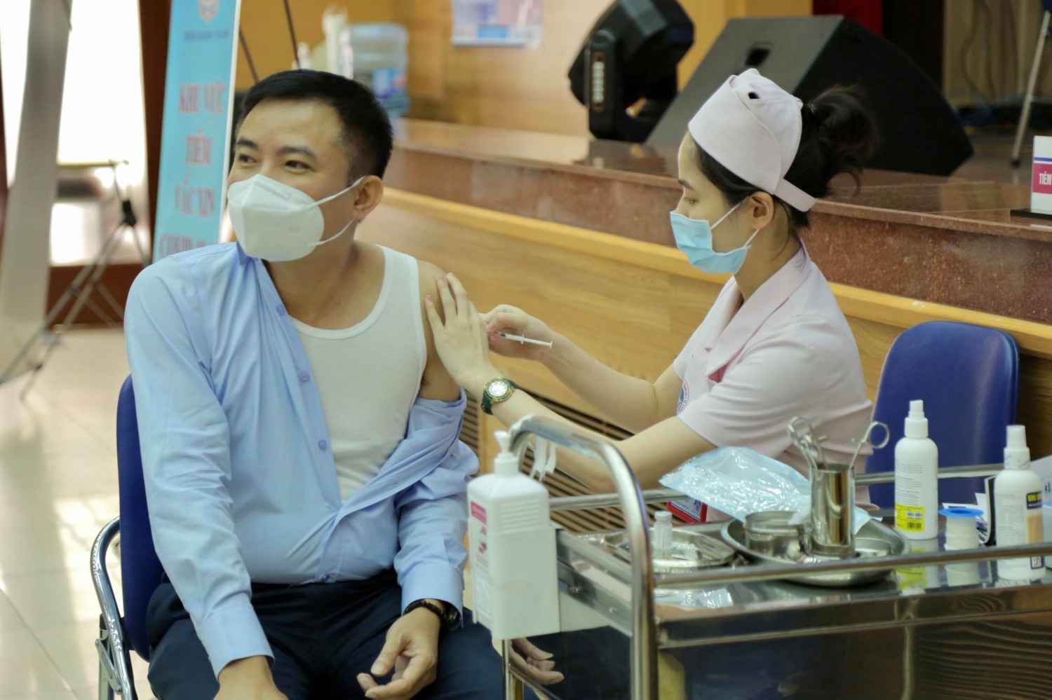 CBCNV Cơ quan Tập đoàn tham gia tiêm vắc xin phòng Covid-19