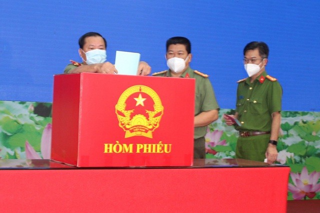 Tìm cho đúng, bầu cho trúng người đại diện - 1