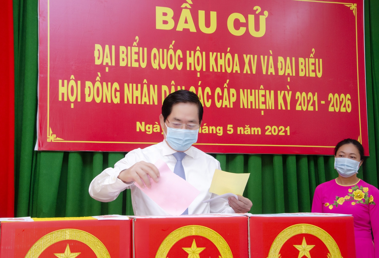 Cử tri Bà Rịa – Vũng Tàu hân hoan với “Ngày hội toàn dân bỏ phiếu” Cử tri Bà Rịa – Vũng Tàu hân hoan với “Ngày hội toàn dân bỏ phiếu”