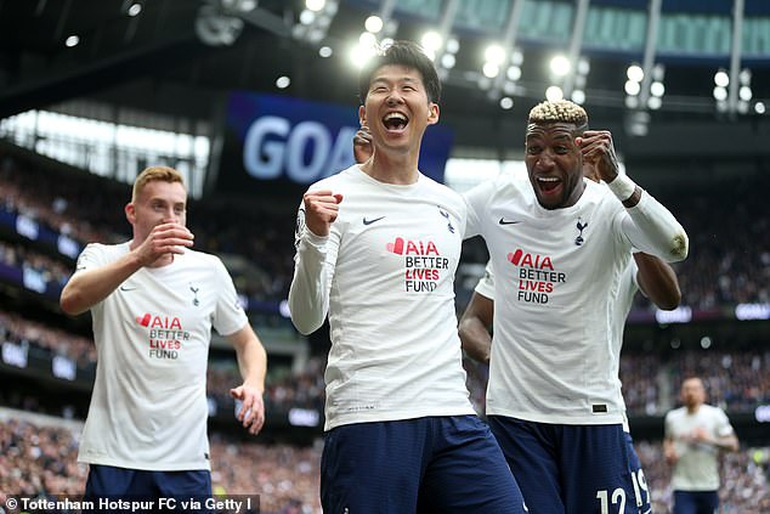 Arsenal, Tottenham dập tắt hy vọng vào top 4 của Man Utd - 2