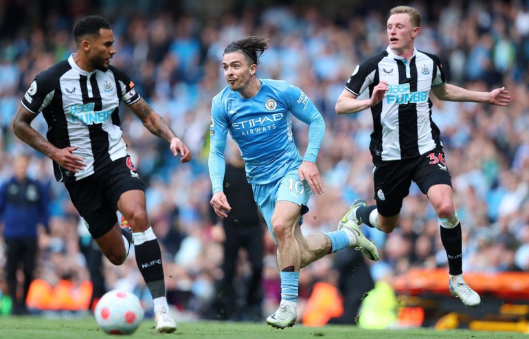 Man City rộng cửa vô địch Premier League - 2