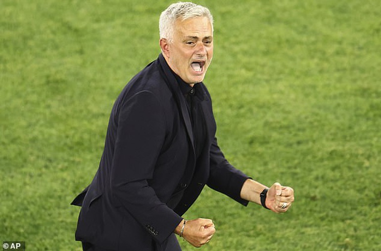 Mourinho cùng AS Roma lên ngôi vô địch Europa Conference League - 6