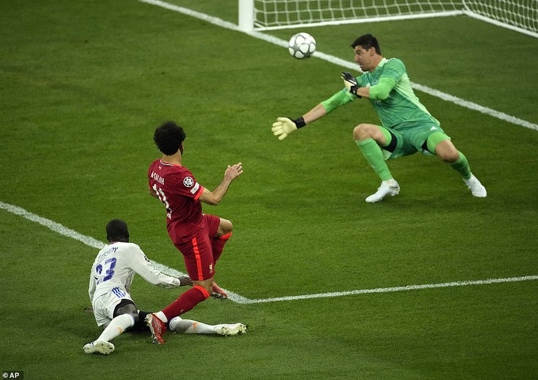 Những khoảnh khắc Real Madrid đánh bại Liverpool tại Stade de France - 6 Những khoảnh khắc Real Madrid đánh bại Liverpool tại Stade de France - 6