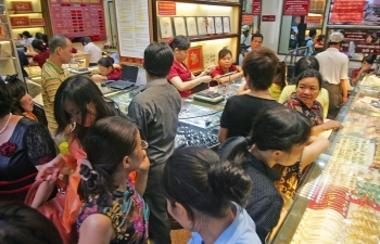 Giá vàng hôm nay 4/1: “Ngọn lửa” Trung Đông đẩy giá vàng tăng kỷ lục