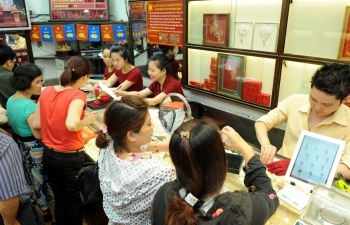 Giá vàng thế giới đang điên cuồng phi mã