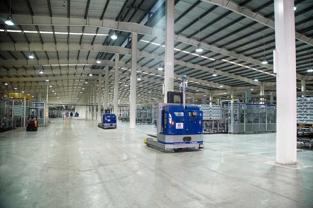 Cùng con khám phá siêu nhà máy sữa của Vinamilk