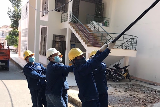 “Cán bộ công nhân viên EVN như những chiến sỹ trên tuyến đầu chống dịch”