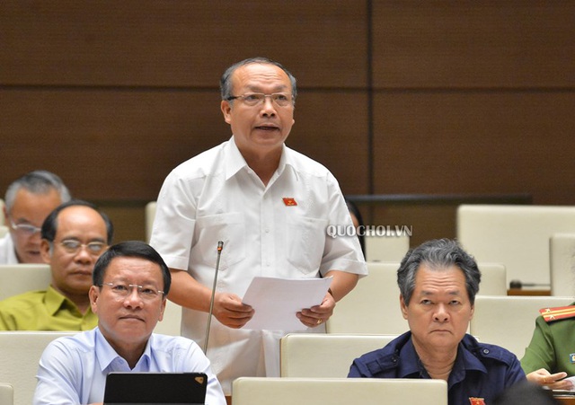 xuat hien nhieu can bo co biet phu xe sang tu dat