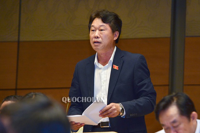 xuat hien nhieu can bo co biet phu xe sang tu dat