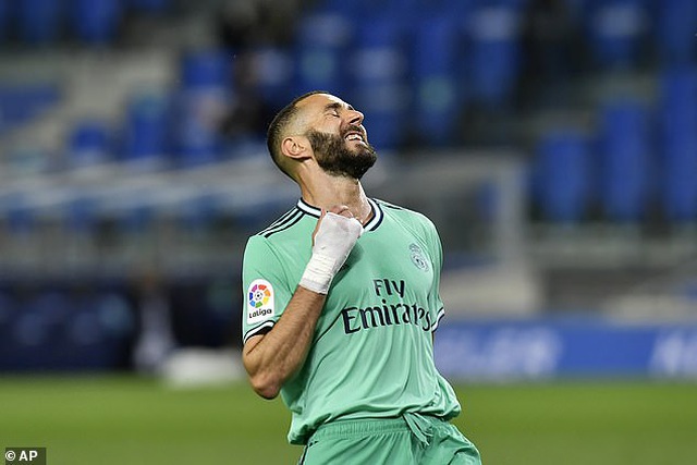 Hạ Sociedad, Real Madrid soán ngôi đầu bảng của Barcelona