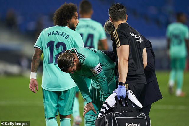 Hạ Sociedad, Real Madrid soán ngôi đầu bảng của Barcelona