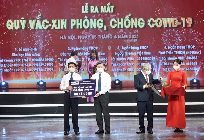 VietinBank ủng hộ 60 tỷ đồng Quỹ vắc-xin phòng, chống Covid-19