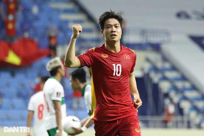 Việt Nam 4-0 Indonesia: Duyên ngầm của Công Phượng - 2