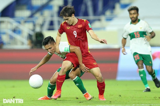 Việt Nam 4-0 Indonesia: Duyên ngầm của Công Phượng - 9