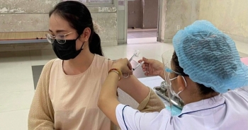 Được tiêm vắc xin thời điểm này chính là món quà sức khỏe ý nghĩa