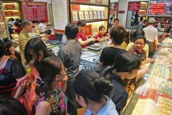 Vàng tiếp đà giảm, hướng mốc 37 triệu đồng/lượng