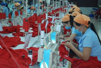 Dệt may Việt Nam: Cay đắng bị Campuchia, Myanmar vượt mặt, giật khách