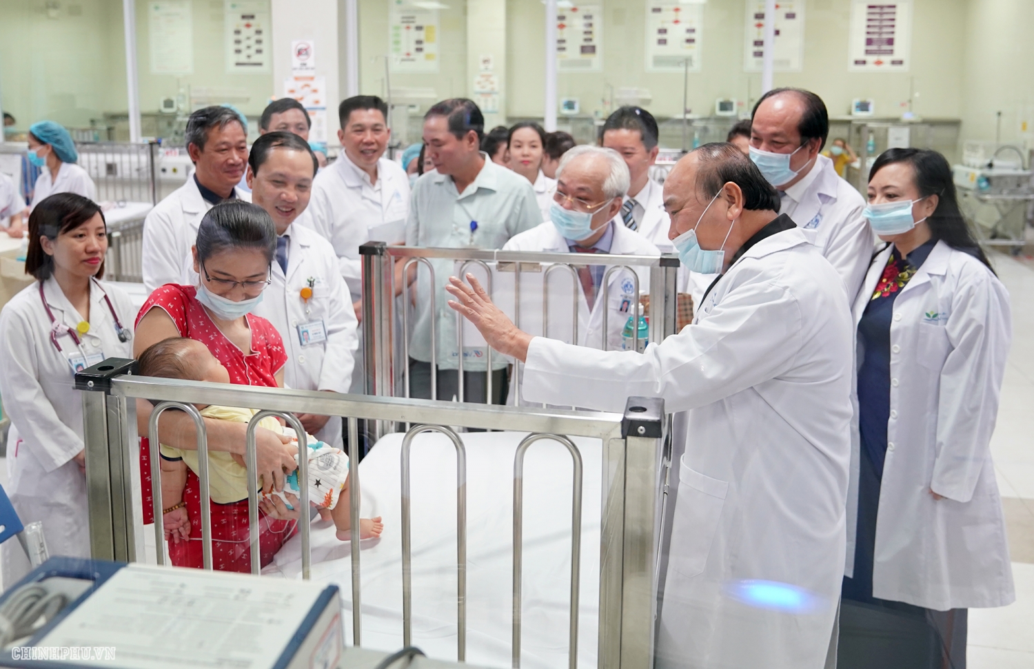 Thủ tướng: Bệnh viện Nhi Trung ương là chỗ dựa cho hệ thống nhi khoa toàn quốc
