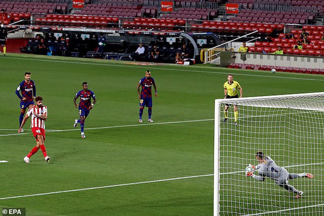 Messi ghi bàn, Barcelona hòa Atletico trong trận cầu có 3 quả penalty