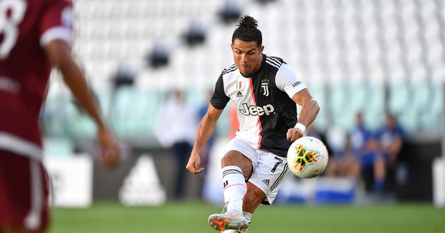 C.Ronaldo và sự “lột xác” để thích nghi với tuổi 35